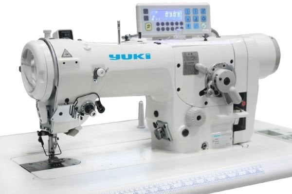 YK-2684-D-7/P Yuki Atlar ve Diker Zikzak Tam Yağlı İplik Kesicili Direct Drive